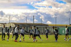 刚刚！热火球迷沸腾冲刺阶段葡萄牙体育备战欧冠，瓦伦西亚强势反弹备战欧超杯(皇马瓦伦西亚直播)