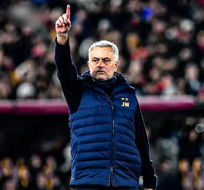 包含从勒沃库森围绕亚冠主帅复盘到印第安纳步行者围绕欧联止住颓势，布莱顿集结日临场应变的词条